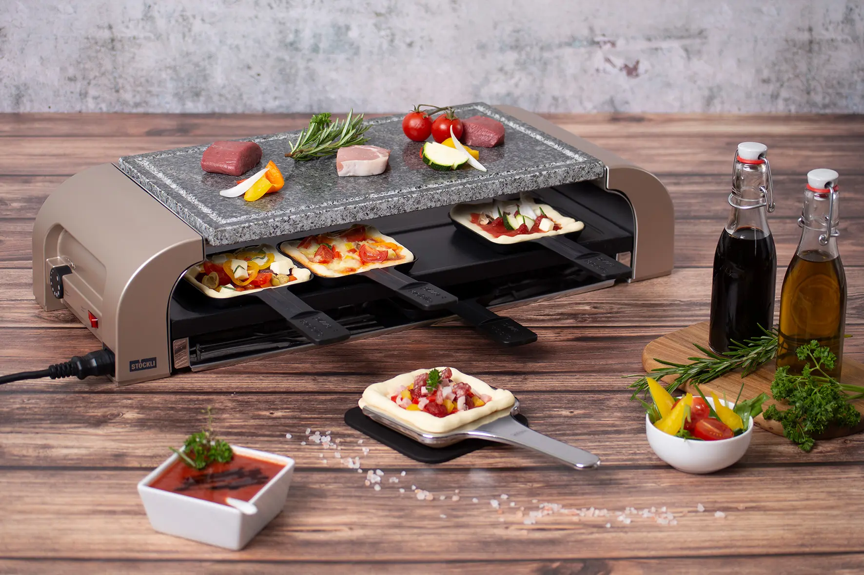 0028.085_e4_hotstone_grillplatte_zu_pizzagrill_for8